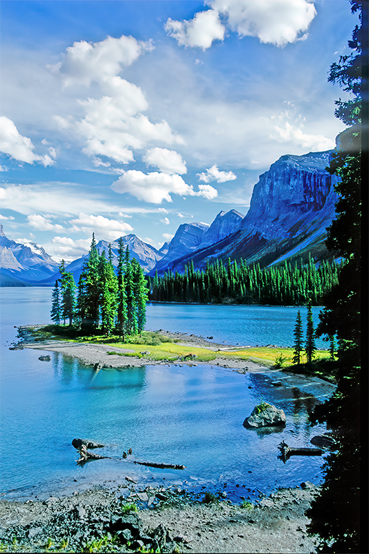 Maligne Lake
