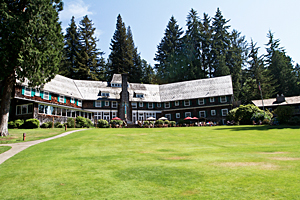 Quinalt Lodge